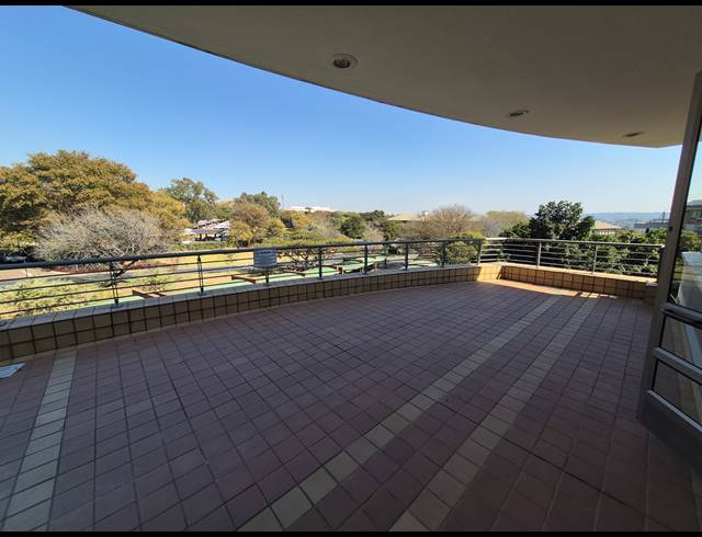 712M² OFFICE TO LET IN WOODMEAD